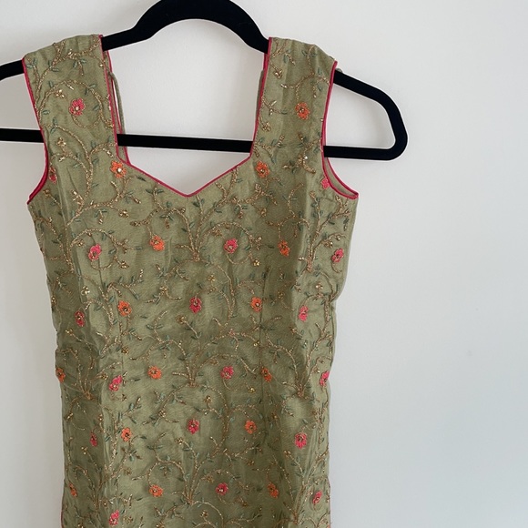 Indian Suit NWOT - Picture 3 of 9